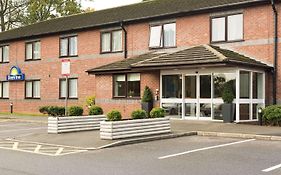 Days Inn Coventry 3*